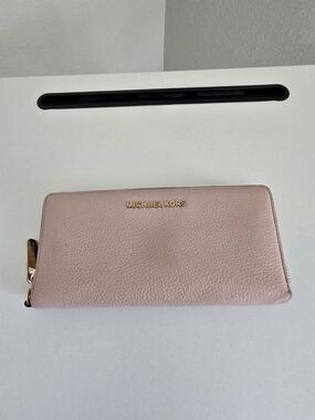 Michael Kors Pink Zip Wallet